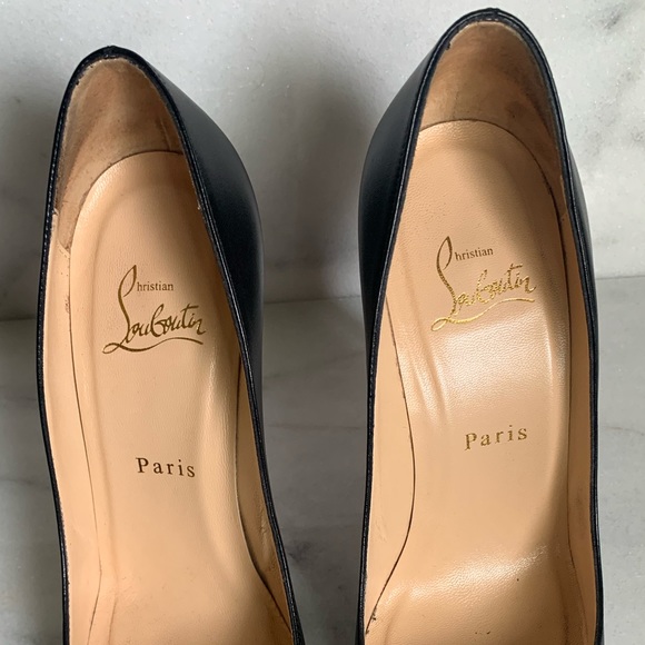 Christian Louboutin Décolleté Heels - Picture 6 of 6